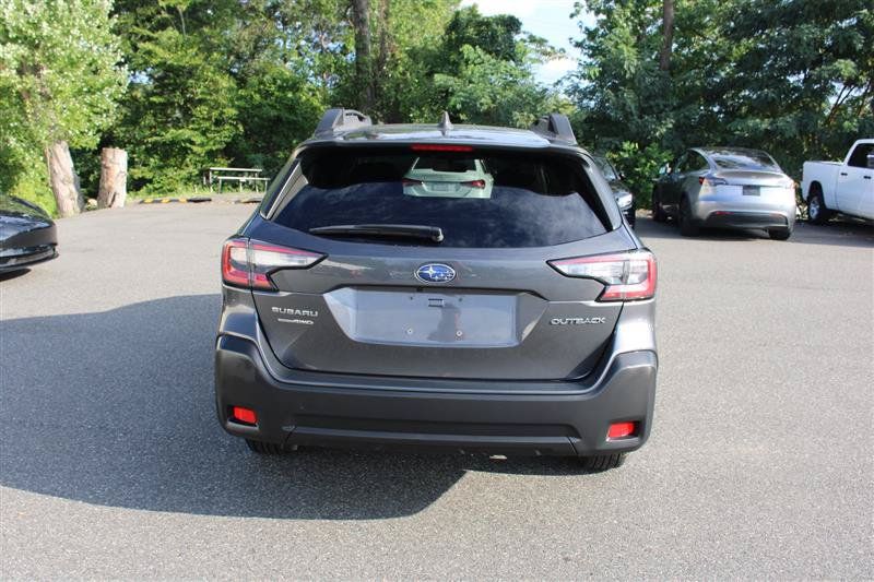 Used 2025 Subaru Outback Premium AWD/4WD image 6