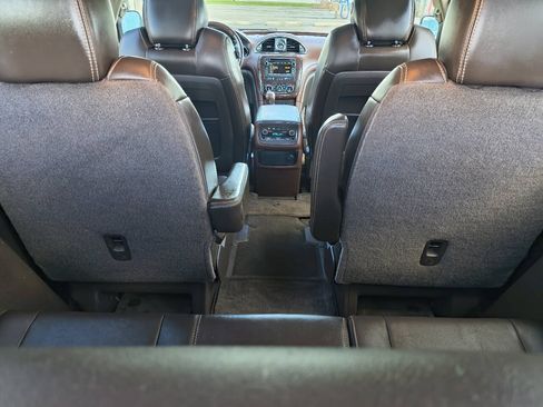 Used 2013 Buick Enclave Leather AWD/4WD image 20