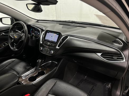 Used 2018 Chevrolet Malibu Premier image 21