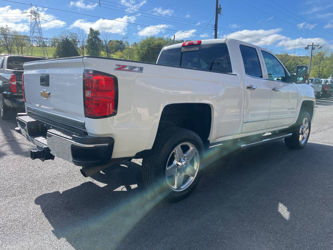 Used 2015 Chevrolet Silverado 2500 LTZ w/ LTZ Plus Package AWD/4WD image 6
