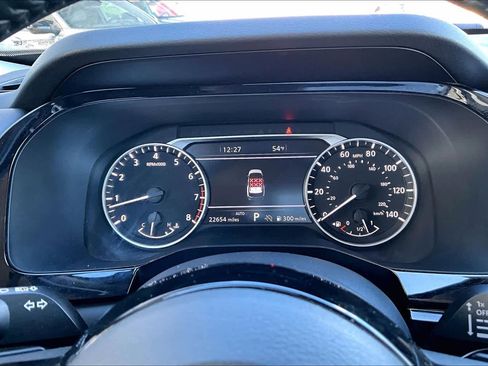 Used 2023 Nissan Pathfinder SL image 21