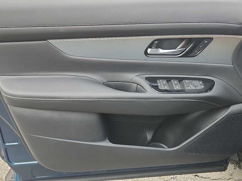 New 2025 Nissan Murano SL image 12