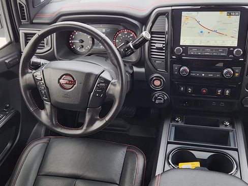 Used 2024 Nissan Titan PRO-4X w/ Pro-4x Convenience Package image 5