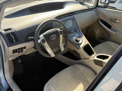 Used 2012 Toyota Prius Two image 9