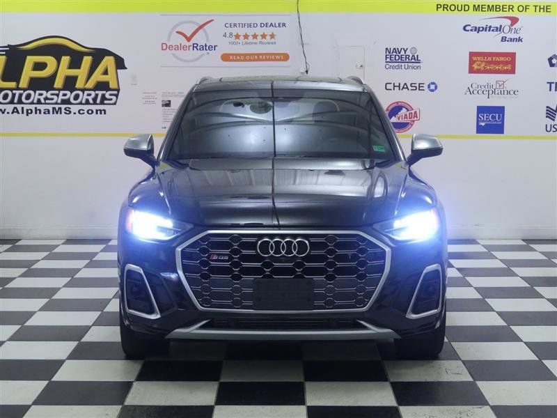 Used 2022 Audi SQ5 Premium Plus w/ Premium Plus Package AWD/4WD image 2