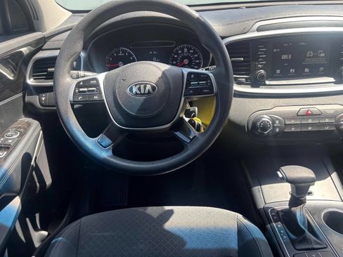 Used 2020 Kia Sorento AWD V6 image 21
