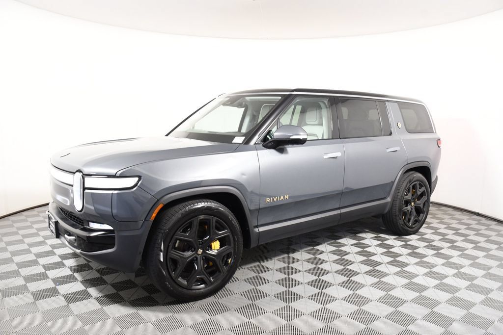 Used 2024 Rivian R1S Adventure Quad AWD/4WD image 2