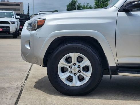 Used 2017 Toyota 4Runner SR5 Premium RWD image 8