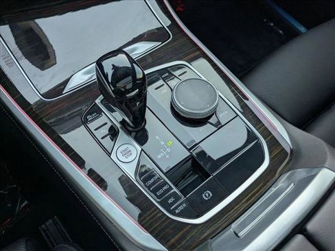 Used 2023 BMW X5 xDrive40i w/ Premium Package image 12