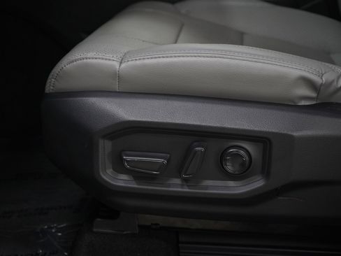 Used 2023 Toyota Tundra Limited AWD/4WD image 22