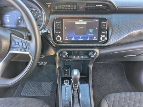 Used 2021 Nissan Kicks SV image 24