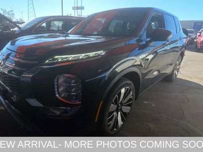 Used 2025 Mitsubishi Outlander SE