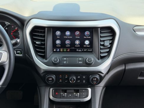 Used 2023 GMC Acadia SLT w/ Technology Package AWD/4WD image 31