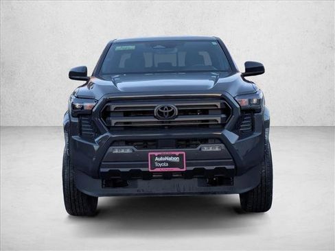 Used 2025 Toyota Tacoma SR5 image 2