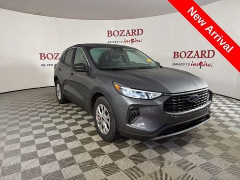 Used 2023 Ford Escape Active image 1