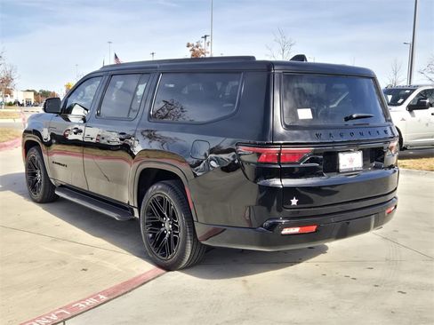 New 2025 Jeep Wagoneer L Series II w/ Premium Group I image 3