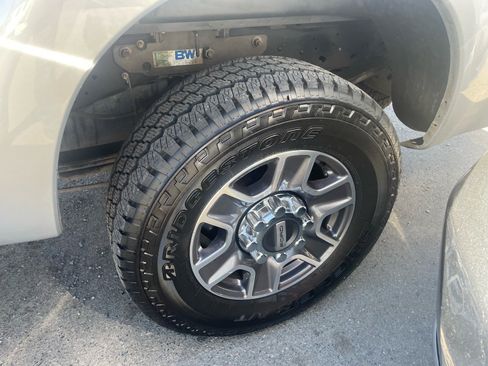 Used 2016 Ford F250 Lariat w/ Lariat Ultimate Package image 7