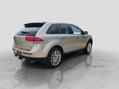 Used 2011 Lincoln MKX AWD w/ Wood Pkg image 8