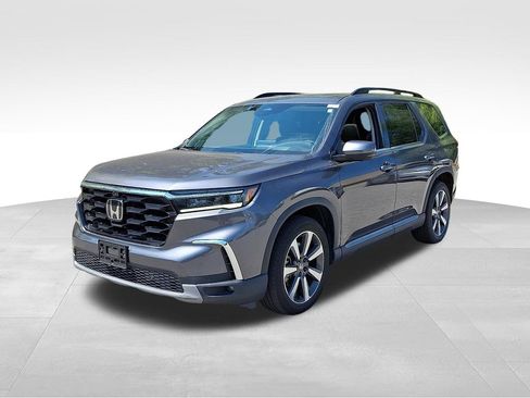 Used 2023 Honda Pilot Elite image 3