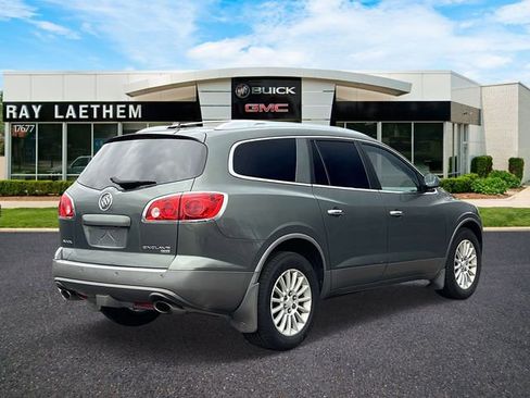 Used 2011 Buick Enclave CXL image 5