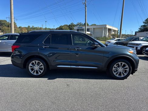 Used 2022 Ford Explorer Limited w/ Equipment Group 301A image 8