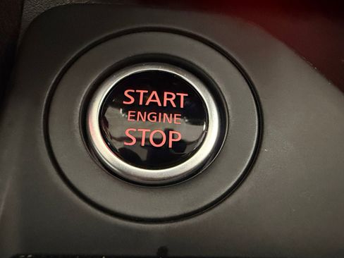 Used 2025 Nissan Sentra S FWD image 32