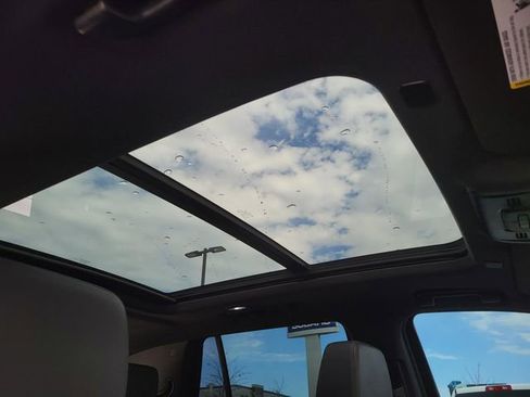 Used 2023 Chevrolet Tahoe Z71 w/ Luxury Package image 8