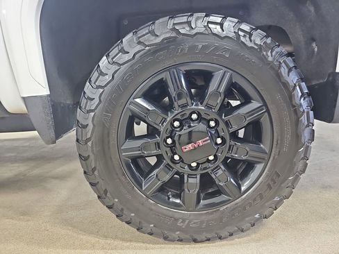 Certified 2024 GMC Sierra 2500 AT4 w/ AT4 Premium Plus Package image 37