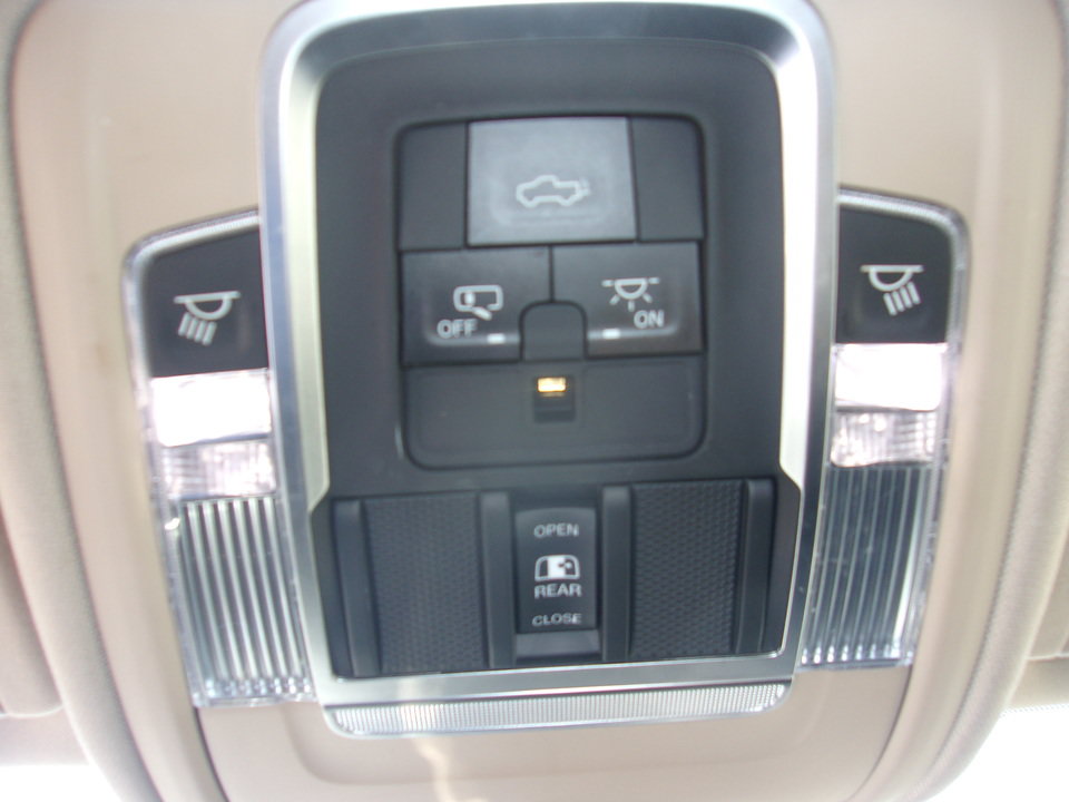 Used 2019 RAM 1500 Laramie AWD/4WD image 24
