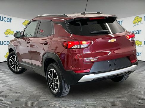 Used 2025 Chevrolet TrailBlazer LT AWD/4WD image 4