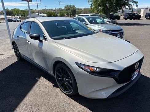 Used 2024 MAZDA MAZDA3 s FWD image 3