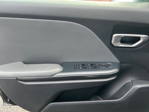 Used 2025 Kia K4 FWD image 22