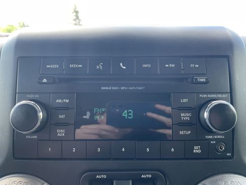 Used 2016 Jeep Wrangler Sport w/ Quick Order Package 24S AWD/4WD image 13