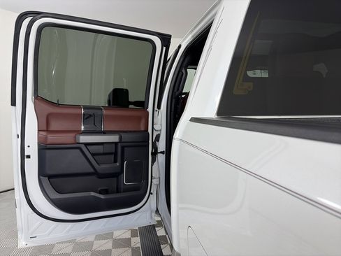 Certified 2022 Ford F350 Platinum image 12
