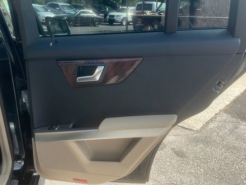 Used 2012 Mercedes-Benz GLK 350 4MATIC image 13