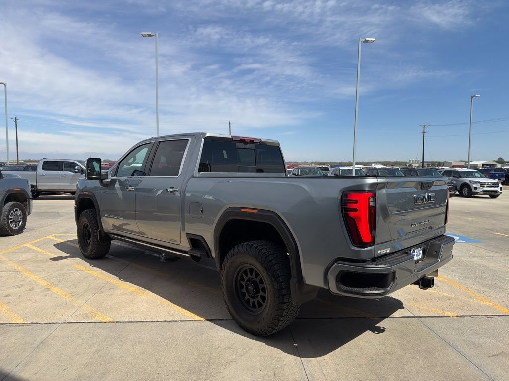 Used 2024 GMC Sierra 3500 Denali Ultimate w/ LPO, GMC Protection Package AWD/4WD image 5