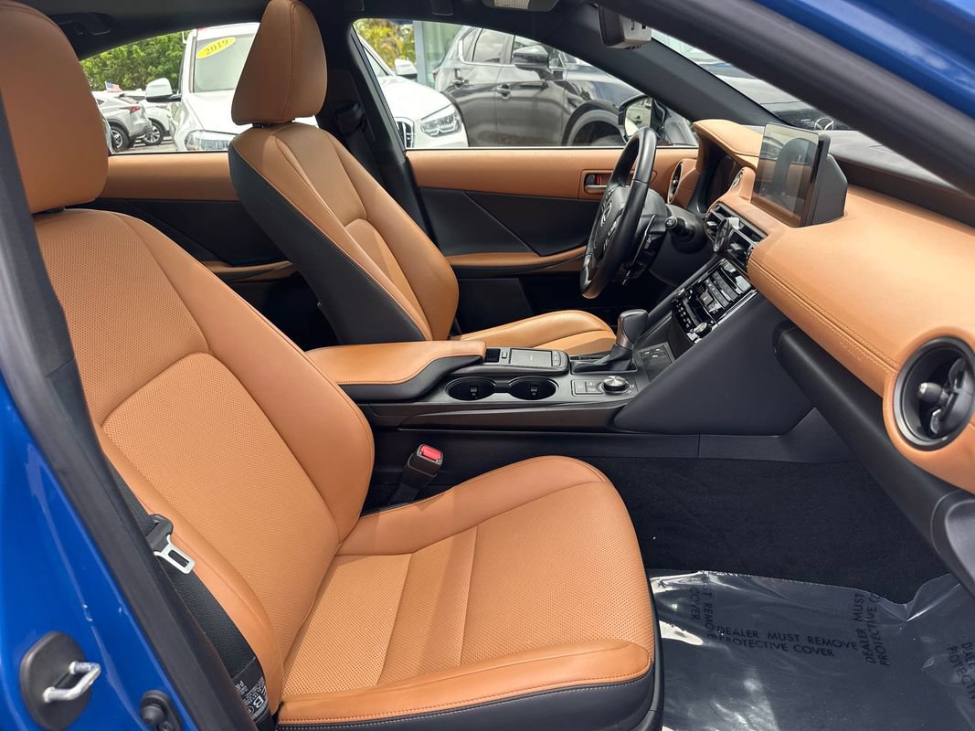 Used 2024 Lexus IS 300 w/ Comfort Package RWD image 33