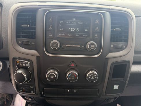 Used 2019 RAM 1500 Classic SLT AWD/4WD image 14