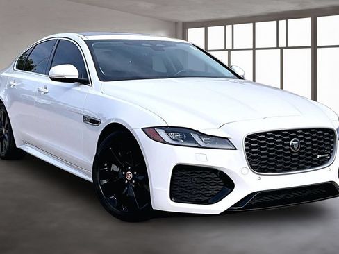 Used 2022 Jaguar XF R-Dynamic SE AWD/4WD image 11