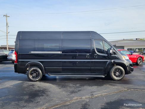 Used 2023 RAM ProMaster 2500 w/ Driver Convenience Group FWD image 13