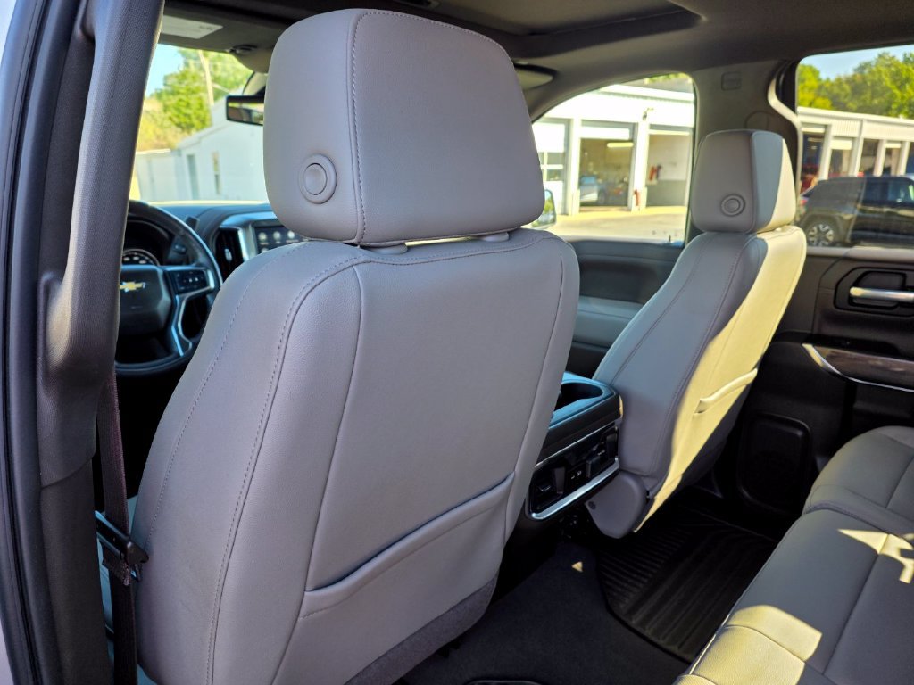 Used 2022 Chevrolet Silverado 1500 LTZ w/ LTZ Premium Package AWD/4WD image 28