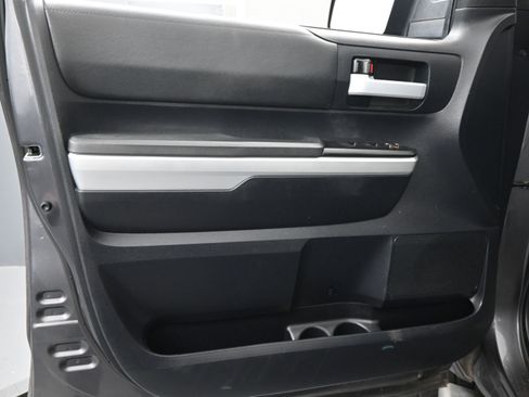 Used 2014 Toyota Tundra SR5 image 17