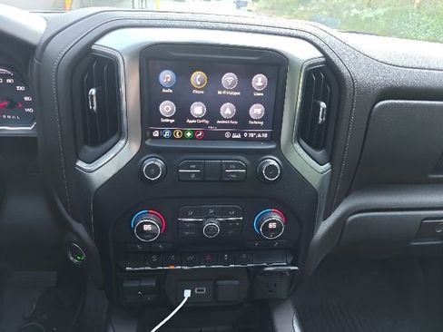Used 2020 Chevrolet Silverado 1500 RST AWD/4WD image 10