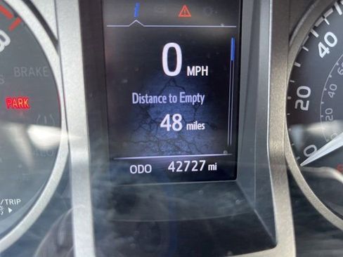 Used 2021 Toyota Tacoma TRD Off-Road w/ Technology Package image 15