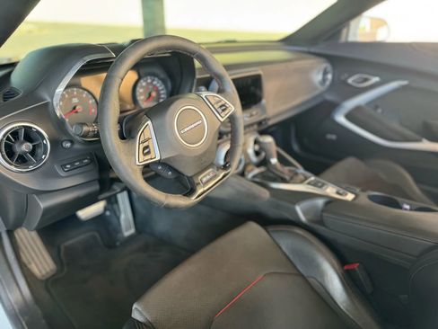 Used 2018 Chevrolet Camaro ZL1 image 16