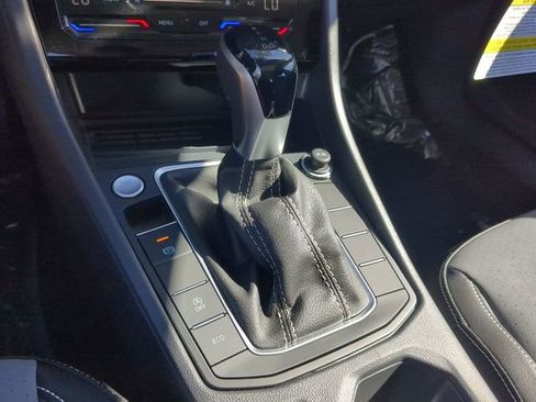 New 2026 Volkswagen Jetta SE FWD image 25