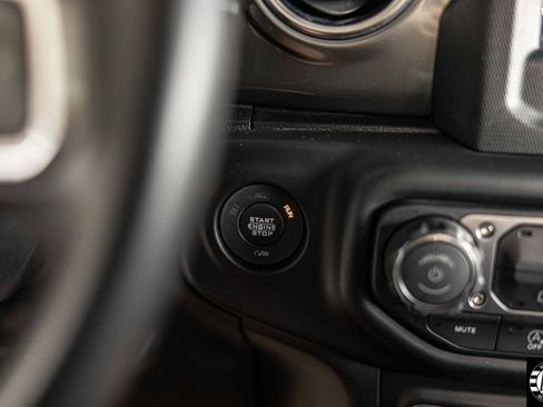 Used 2019 Jeep Wrangler Unlimited Sahara w/ Safety Group image 24