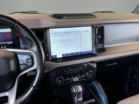 Used 2023 Ford Bronco Wildtrak AWD/4WD image 9