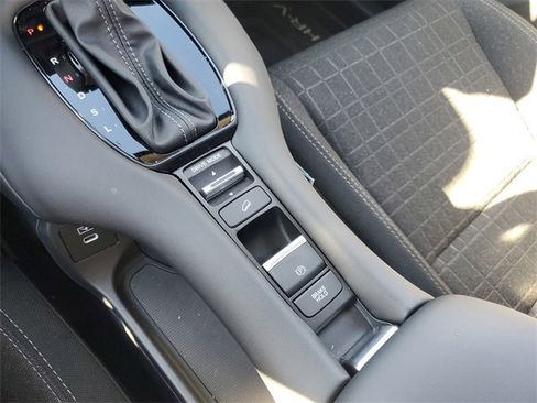 Certified 2025 Honda HR-V LX image 23