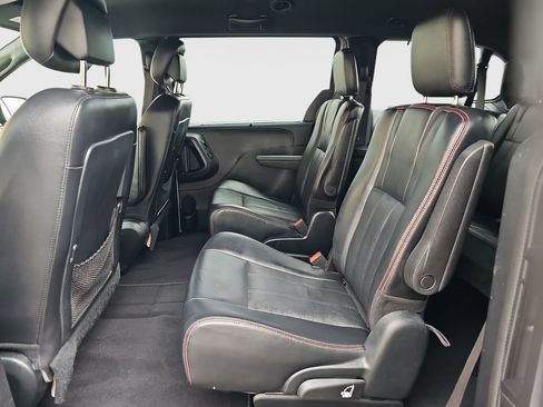 Used 2017 Dodge Grand Caravan GT FWD image 21